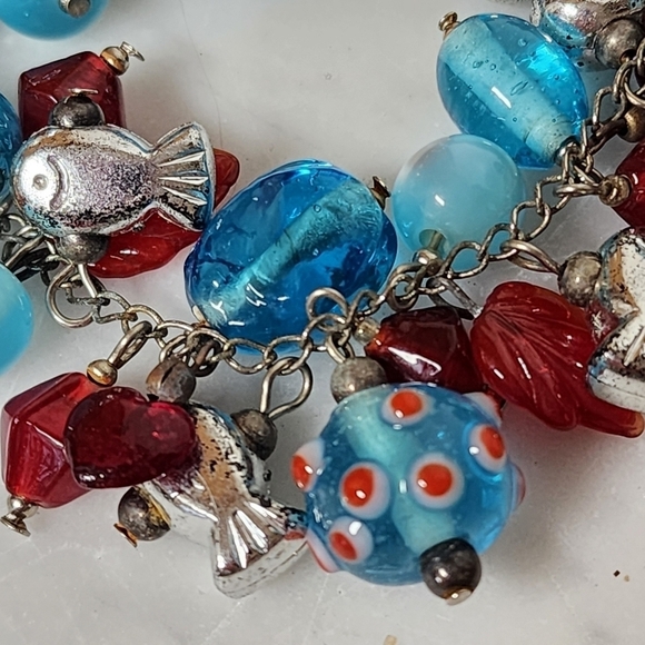 Art Glass Charm Bracelet Blue Red Silver Tone Toggle Beachy Fish Mixed Media - Picture 3 of 11